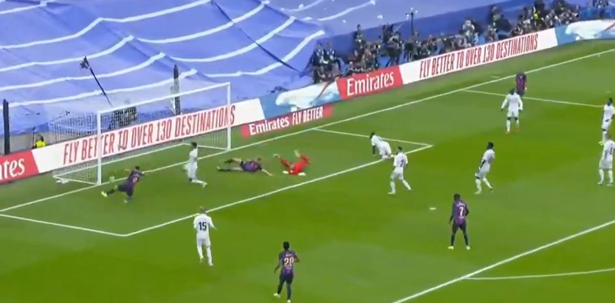 Robert Lewandowski, ratare incredibilă în Real Madrid - Barcelona » A dat peste poartă din 2 metri