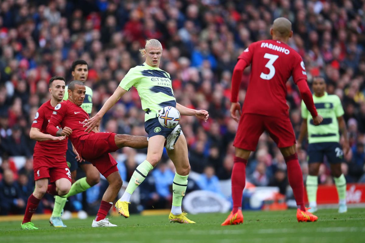 Guardiola „sare la gâtul” arbitrului, după înfrângerea cu Liverpool: „A dat fault la gol doar pentru că am marcat noi”