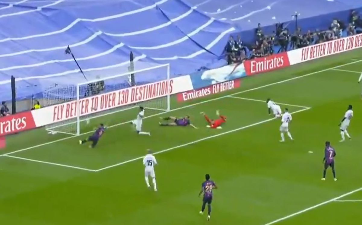 Robert Lewandowski, ratare incredibilă în Real Madrid - Barcelona » A dat peste poartă din 2 metri