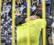 Imaginile dramatice surprinse în tribune, în momentul în care fanii suedezi au aflat că doi compatrioți de-ai lor au fost uciși / Sursă foto: Imago Images