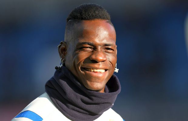 Mario Balotelli i-a râs în față lui Zlatan Ibrahimovic, după „indirecta” suedezului » Imaginea postată de italian, acuzat că „a irosit toate șansele primite în carieră”