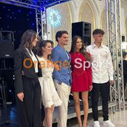 Imagini de la petrecerea din octombrie / Maria Popescu, Kira Hagi, Ianis Hagi, Elena Tănase și Nicolas Popescu FOTO: Orange Sport