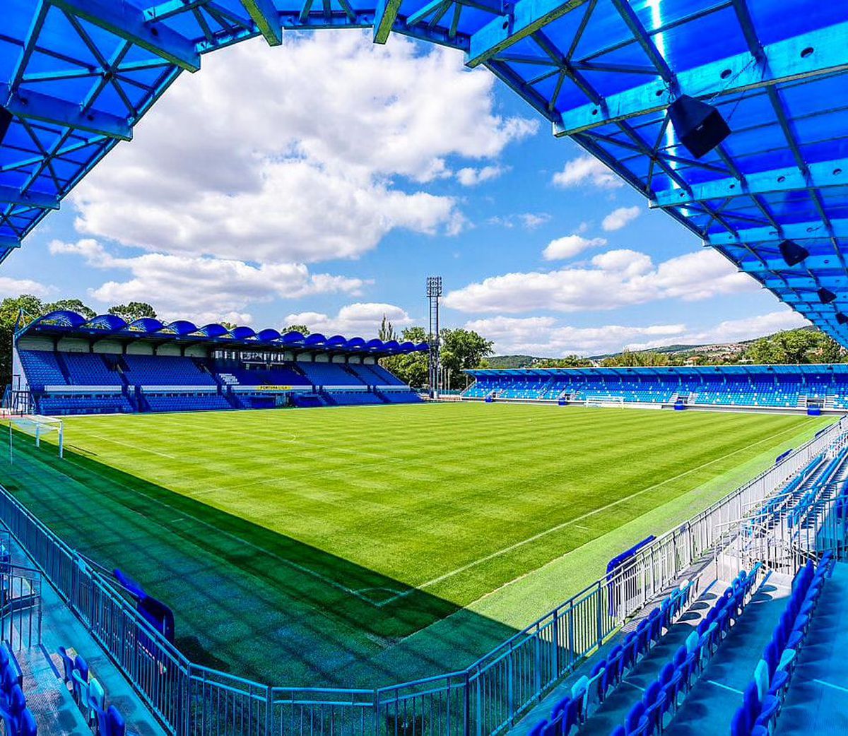 România va fi la Euro U21 din Slovacia 2025: 8 stadioane, când aflăm adversarii, posibili rivali de la Barcelona, Chelsea sau Porto » Pancu s-ar putea duela cu un nume imens