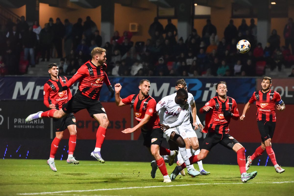 Islam Slimani a „spart gheața” la CFR Cluj și s-a luat de arbitraj: „Nu a fost penalty!”