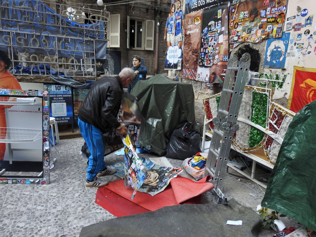 Proteste la muralul lui Maradona