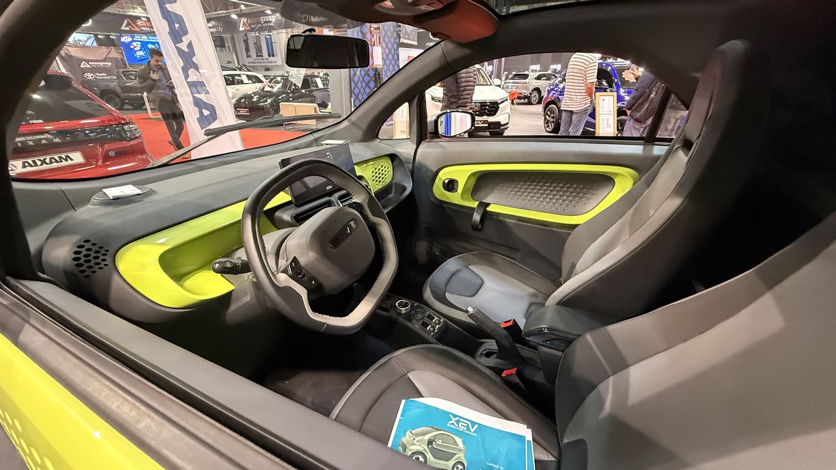 Mașina fabricată la imprimantă, care a cucerit Spania și Italia, vrea să invadeze și România! E mai scumpă decât Dacia Spring, dar poate fi condusă de la 16 ani