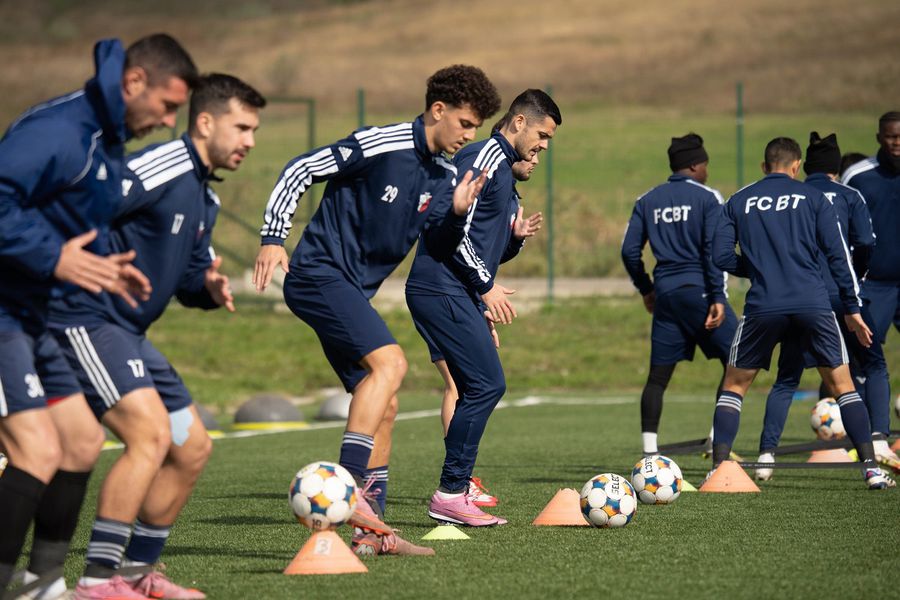 FC Botoșani trage tare să ajungă în play-off-ul Superligii Banii fac minuni la FC Botoșani » Noul sistem de premiere a prins la liderul din Superliga