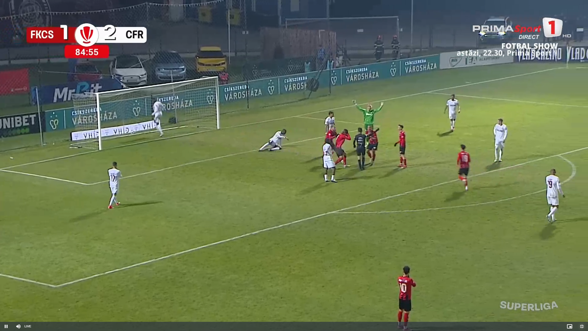 Scandal imens de arbitraj în Csikszereda - CFR Cluj » Ce a fluierat Găman, fault sau henț?