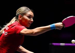 Reprezentativa feminină a României, calificată cu emoții în „sferturi” la Campionatul European pe echipe, 3-2 cu Serbia, cea masculină, categoric, 3-0, cu aceeași adversară