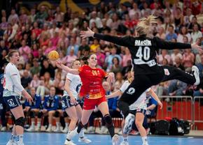 Antrenorul naționalei feminine a României, după meciul strâns cu Norvegia de la EHF Euro Cup: „Mi-a dat o încredere personală pentru viitor”