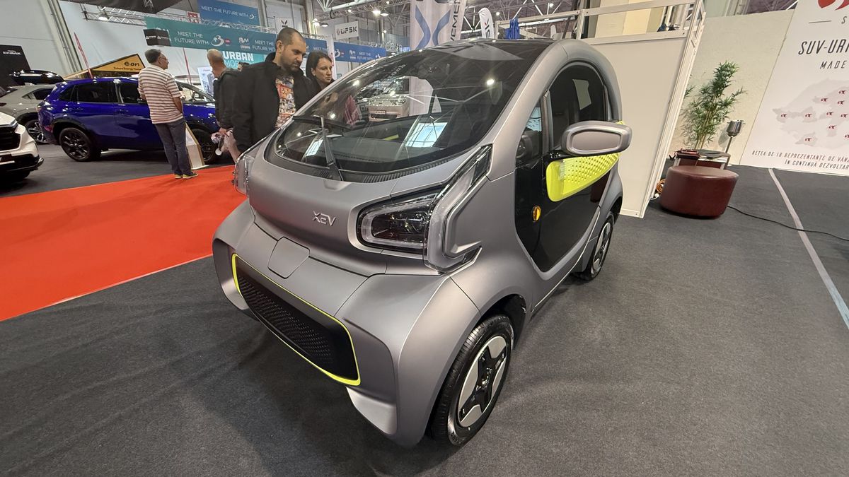 Mașina fabricată la imprimantă, care a cucerit Spania și Italia, vrea să invadeze și România! E mai scumpă decât Dacia Spring, dar poate fi condusă de la 16 ani