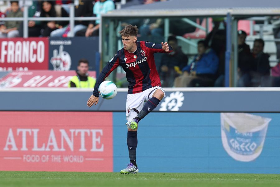 Juan Miranda, fundașul de la Bologna // foto: Imago Images Bologna o amenință pe FCSB: „Le facem viața grea”