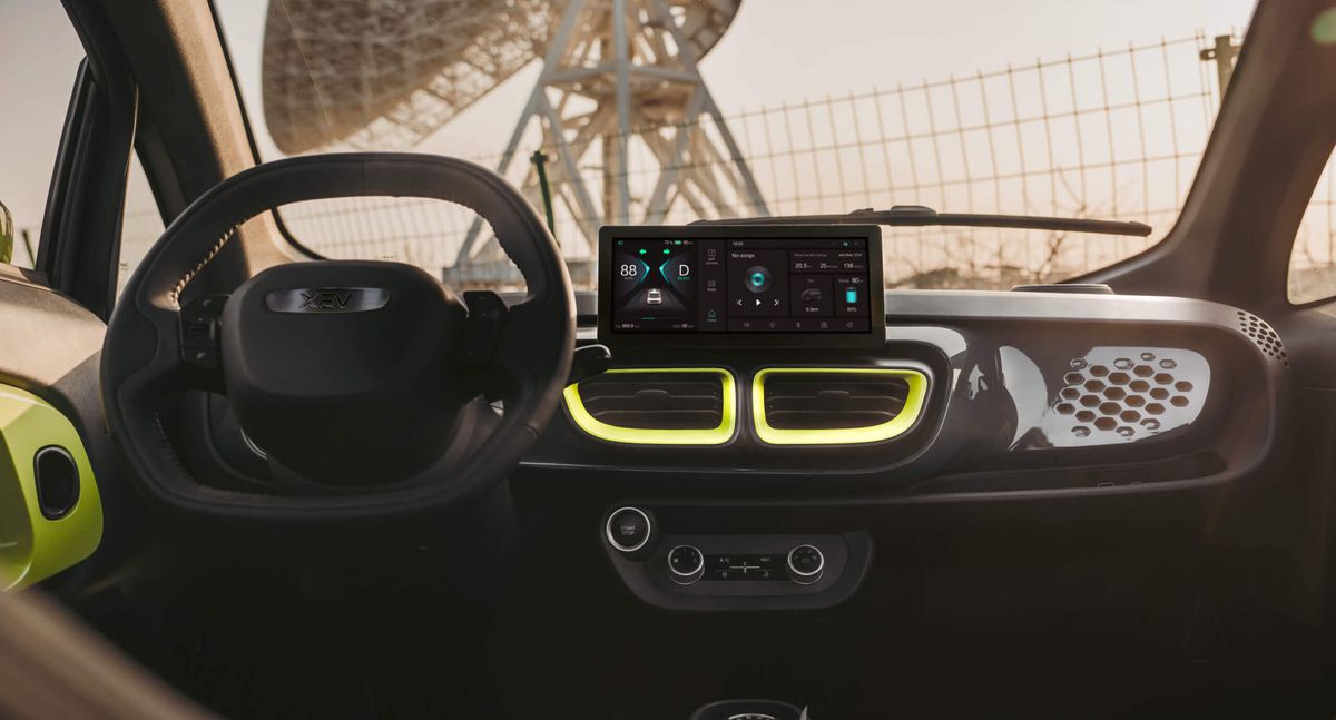 Mașina fabricată la imprimantă, care a cucerit Spania și Italia, vrea să invadeze și România! E mai scumpă decât Dacia Spring, dar poate fi condusă de la 16 ani