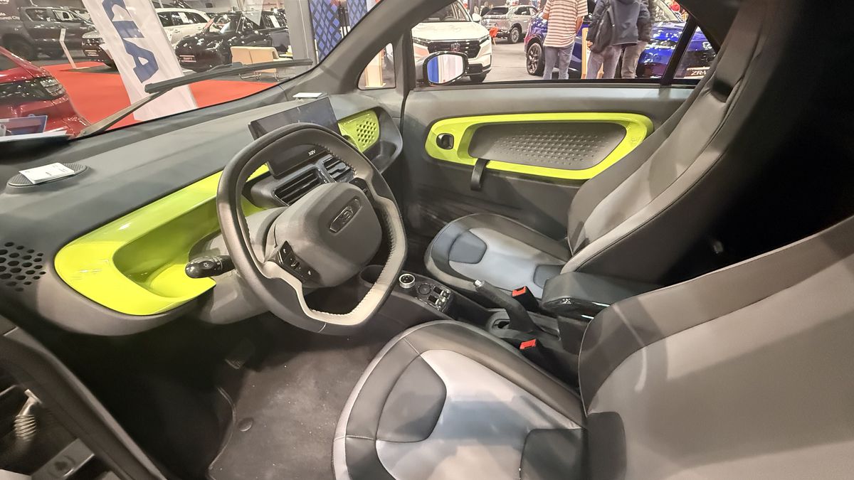 Mașina fabricată la imprimantă, care a cucerit Spania și Italia, vrea să invadeze și România! E mai scumpă decât Dacia Spring, dar poate fi condusă de la 16 ani