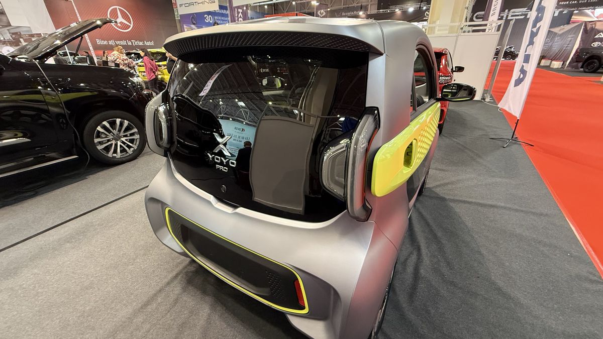 Mașina fabricată la imprimantă, care a cucerit Spania și Italia, vrea să invadeze și România! E mai scumpă decât Dacia Spring, dar poate fi condusă de la 16 ani