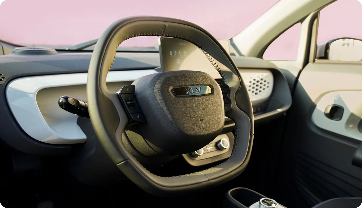 Mașina fabricată la imprimantă, care a cucerit Spania și Italia, vrea să invadeze și România! E mai scumpă decât Dacia Spring, dar poate fi condusă de la 16 ani