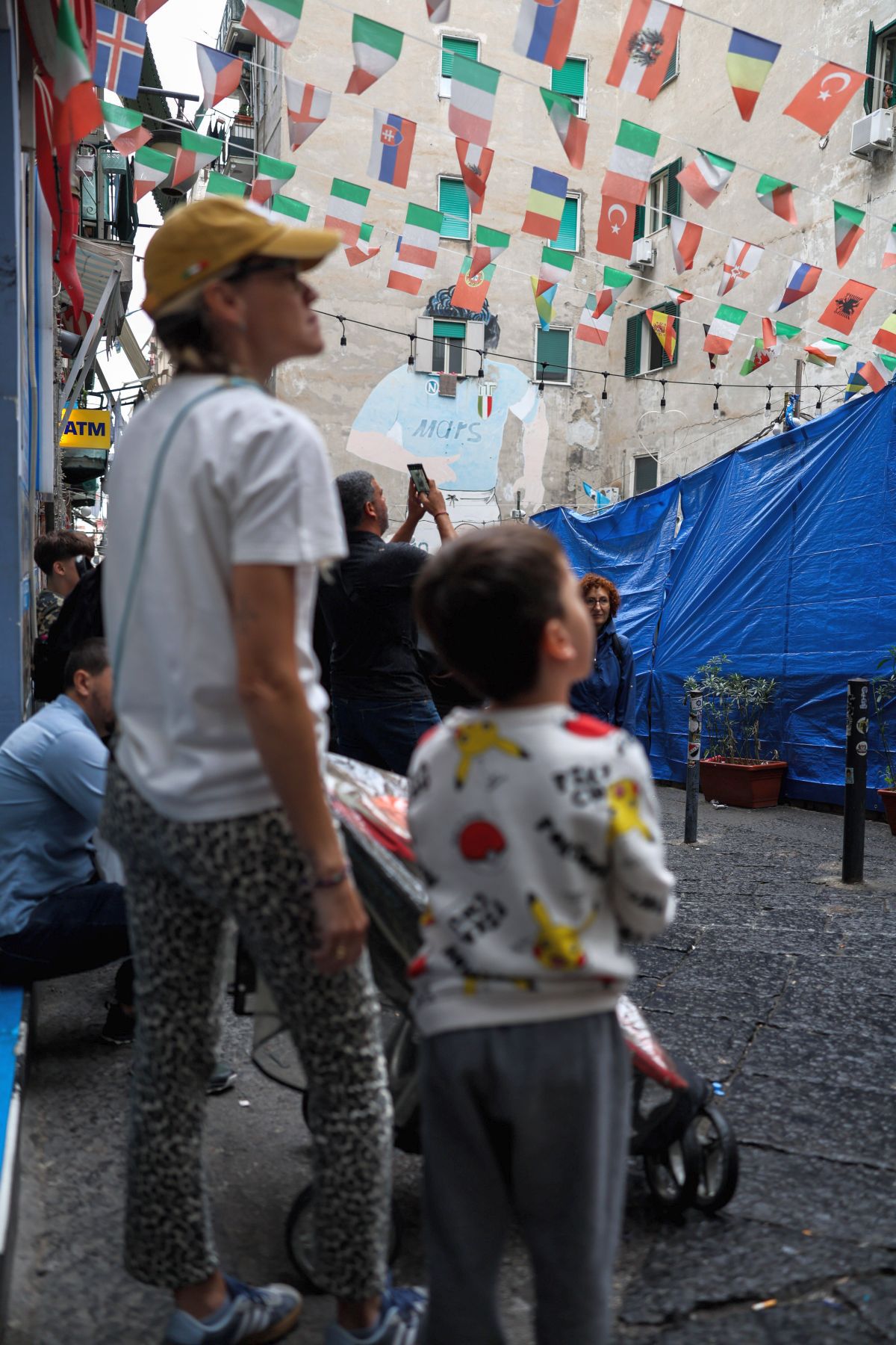 Proteste la muralul lui Maradona