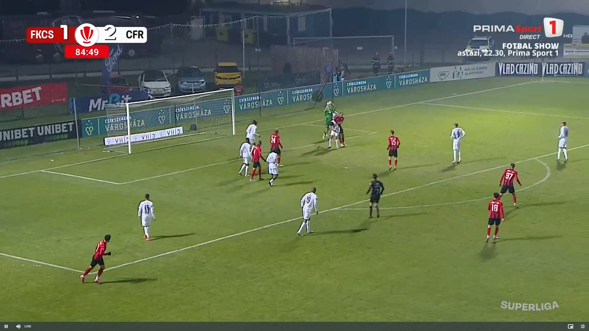 Scandal imens de arbitraj în Csikszereda - CFR Cluj » Ce a fluierat Găman, fault sau henț?