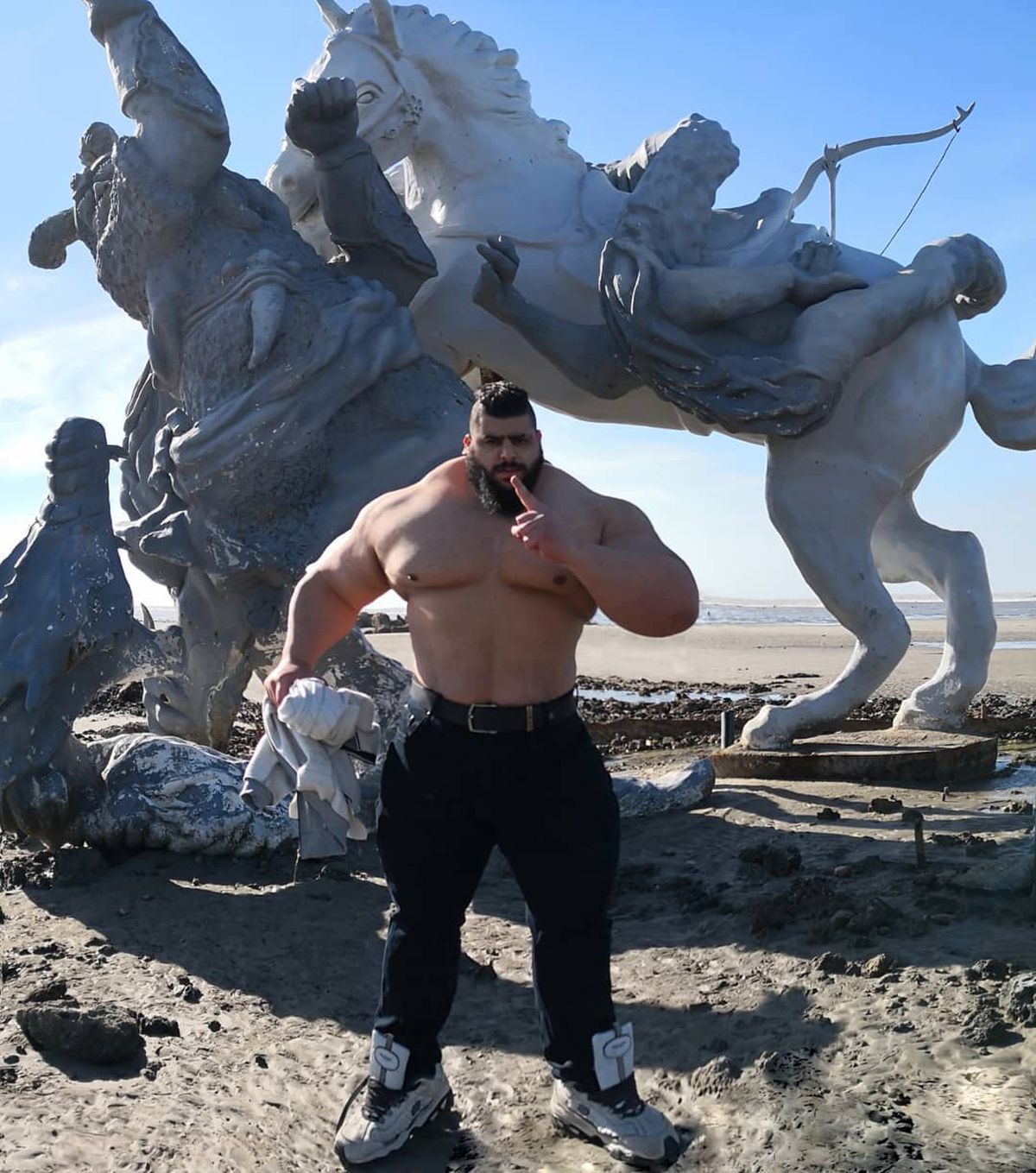 „Cel mai fioros om al planetei” acuză, după întâlnirea cu „Hulk al Iranului”: „A păcălit întreaga planetă!”