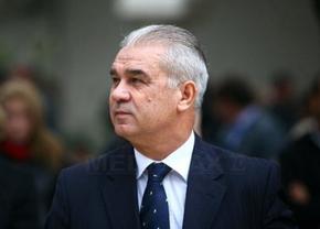 Gestul făcut de Gigi Becali pentru Anghel Iordănescu: „Semnează că pleci și am eu grijă de tine”