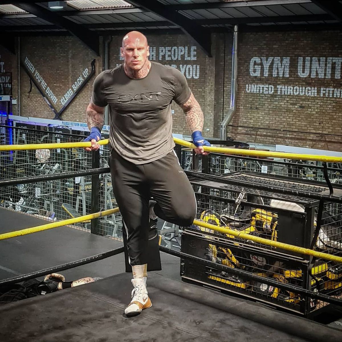 Lupta luptelor s-a amânat. „Cel mai înfricoșător om din lume” nu se va bate cu „Hulk iranianul”