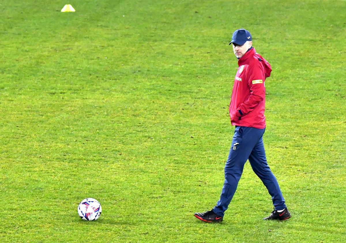 Prezență-surpriză la antrenamentul naționalei » „Tricolorii” s-au pregătit înainte de meciul Slovenia