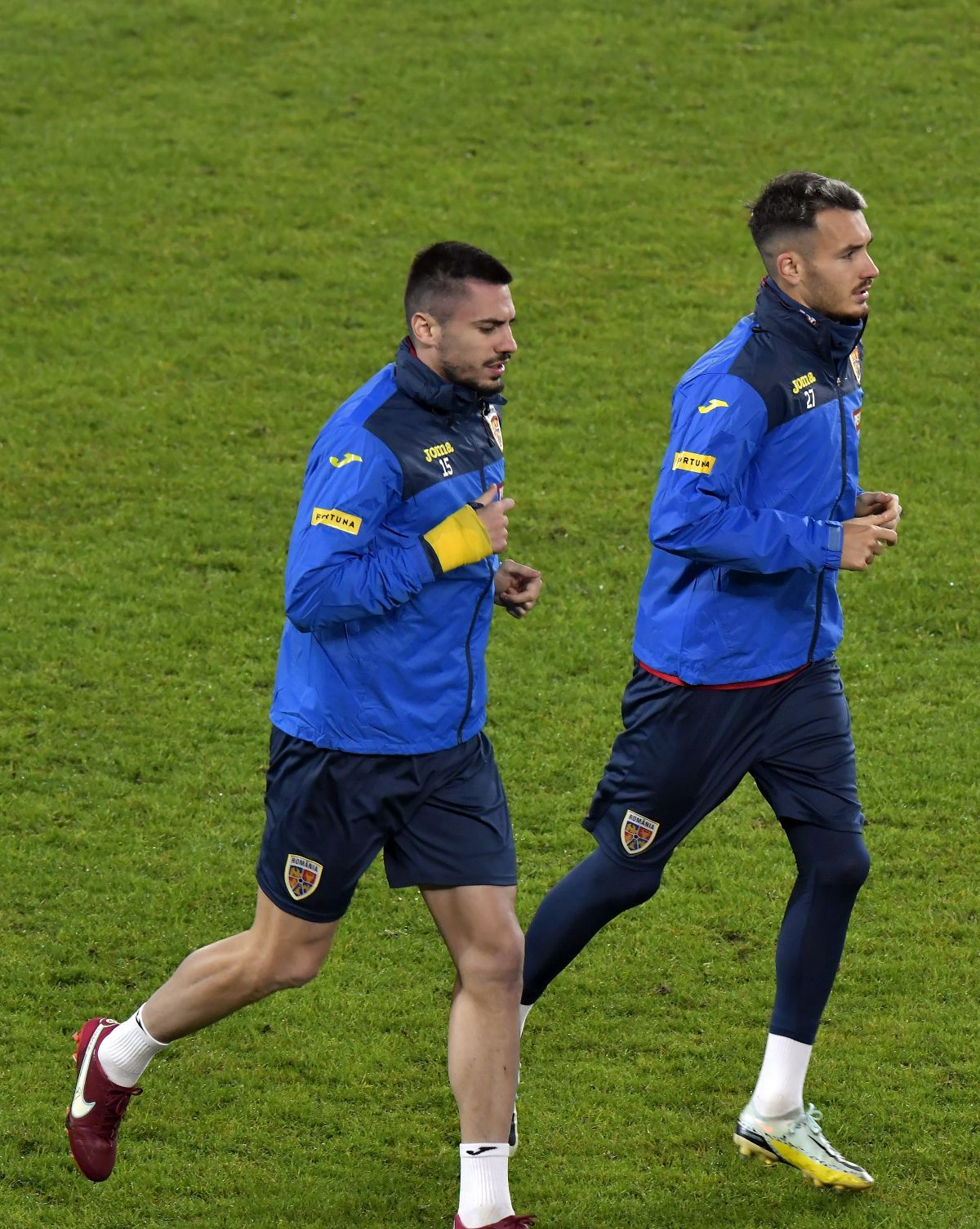 Prezență-surpriză la antrenamentul naționalei » „Tricolorii” s-au pregătit înainte de meciul Slovenia