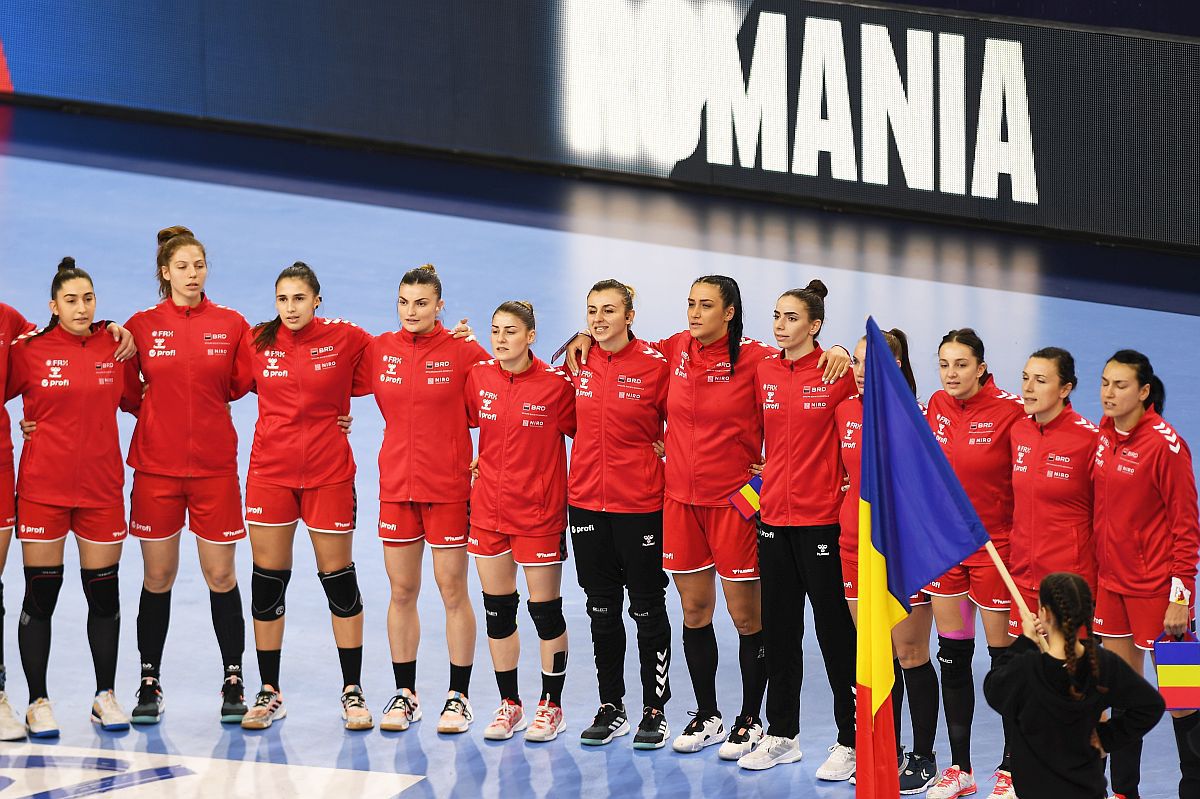 Echipa României pregătea un protest nemaivăzut la meciul cu Germania, dar a dat înapoi și l-a „mutat” la vestiare!