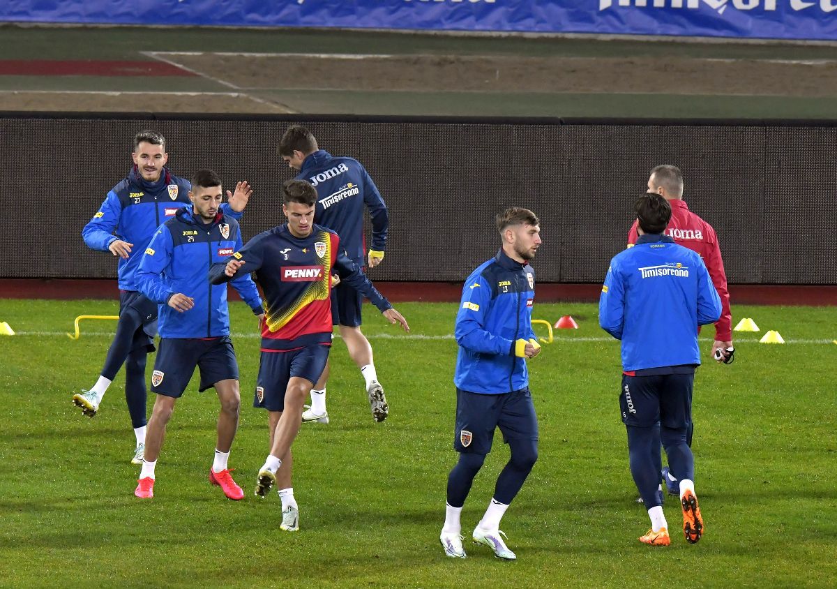 Prezență-surpriză la antrenamentul naționalei » „Tricolorii” s-au pregătit înainte de meciul Slovenia