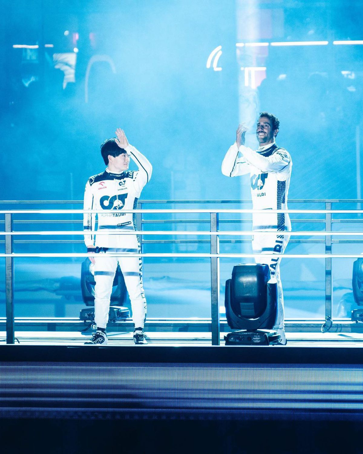 Ceremonie spectaculoasă înaintea primului Mare Premiu din Las Vegas după 40 de ani » Verstappen n-a fost impresionat: „Mă face să arăt ca un clovn”