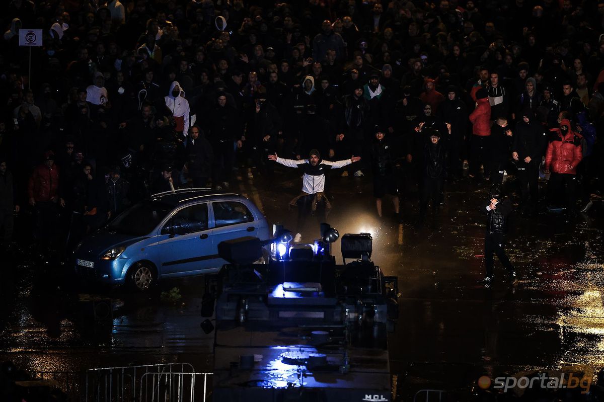 Haos pe străzile din Sofia în timpul meciului Bulgaria - Ungaria