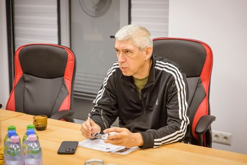 „Să îmi reproșeze asta Dinamo? Hilar!” » Președintele lui Csikszereda a ieșit la atac: „Abia am fost la vânat în pădure, îmi permit”