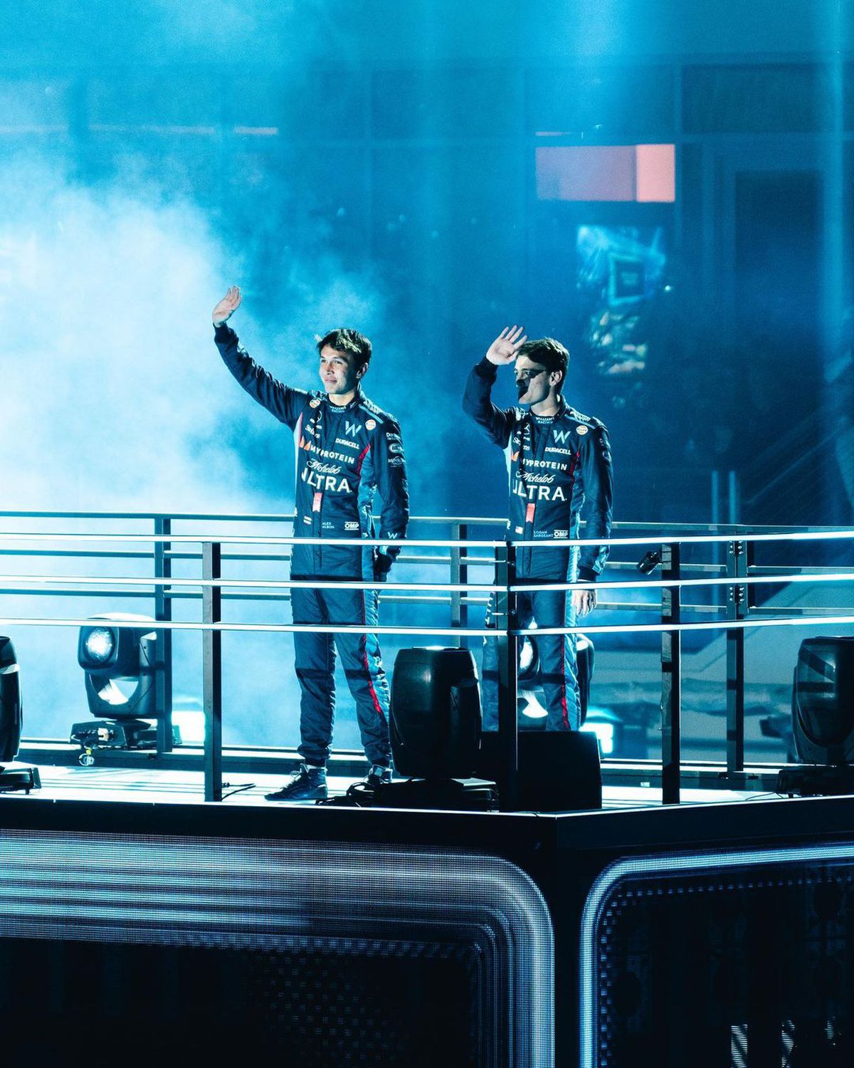 Ceremonie spectaculoasă înaintea primului Mare Premiu din Las Vegas după 40 de ani » Verstappen n-a fost impresionat: „Mă face să arăt ca un clovn”