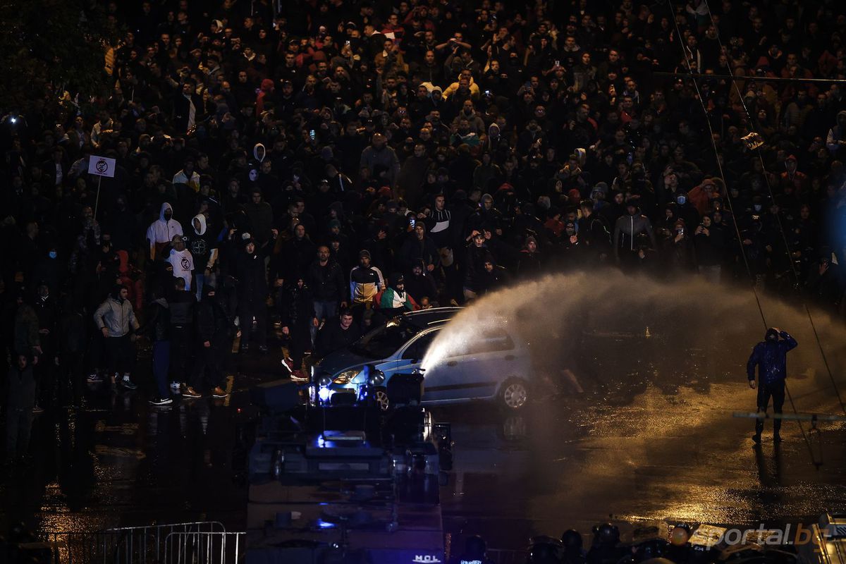 Haos pe străzile din Sofia în timpul meciului Bulgaria - Ungaria