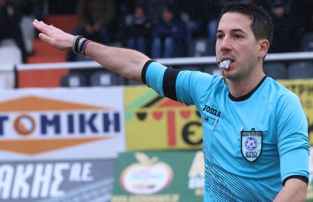 Atentat la miezul nopții: i-au dat foc casei! Arbitrul s-a refugiat pe acoperiș