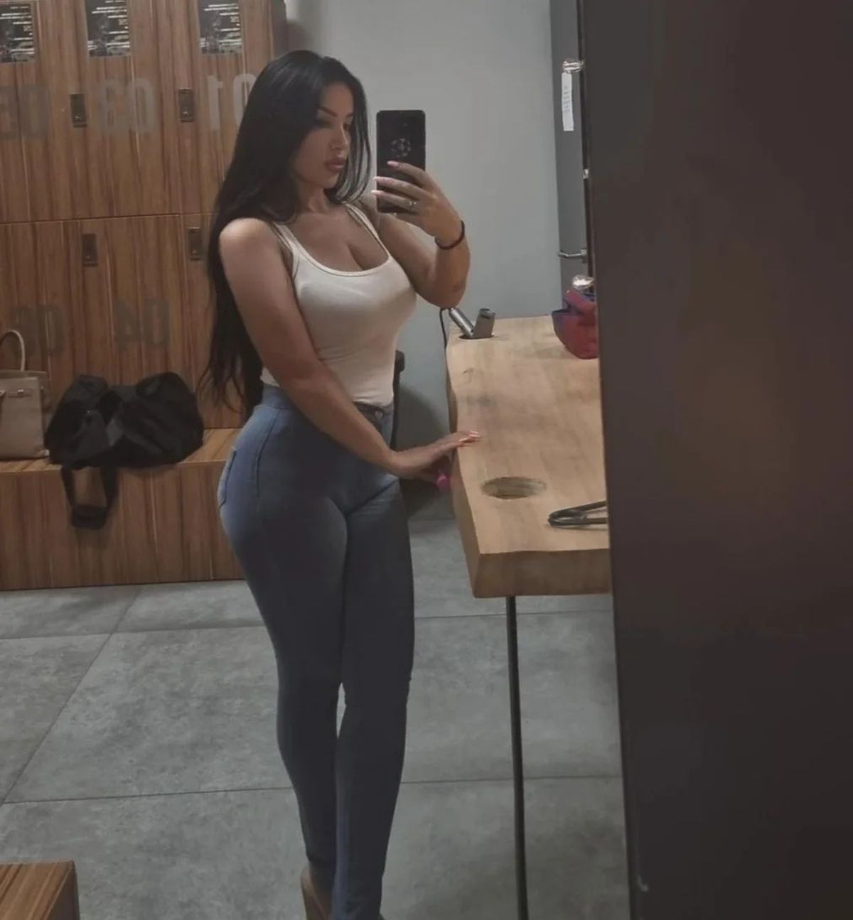 Celebra jurnalistă din Kosovo a reacționat dur în scandalul cu România: „UEFA i-a premiat!” + Ce a spus de Ianis Hagi