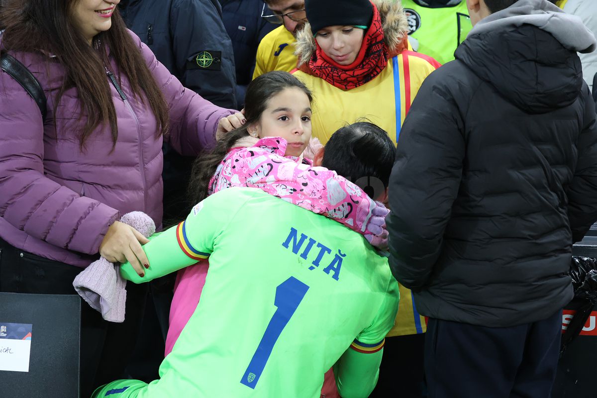 Imagini IMPRESIONANTE pe Arena Națională! Momente unice cu Florin Niță alături de cei doi copii ai săi: „Simțim presiunea unei țări, a milioanelor de suporteri”