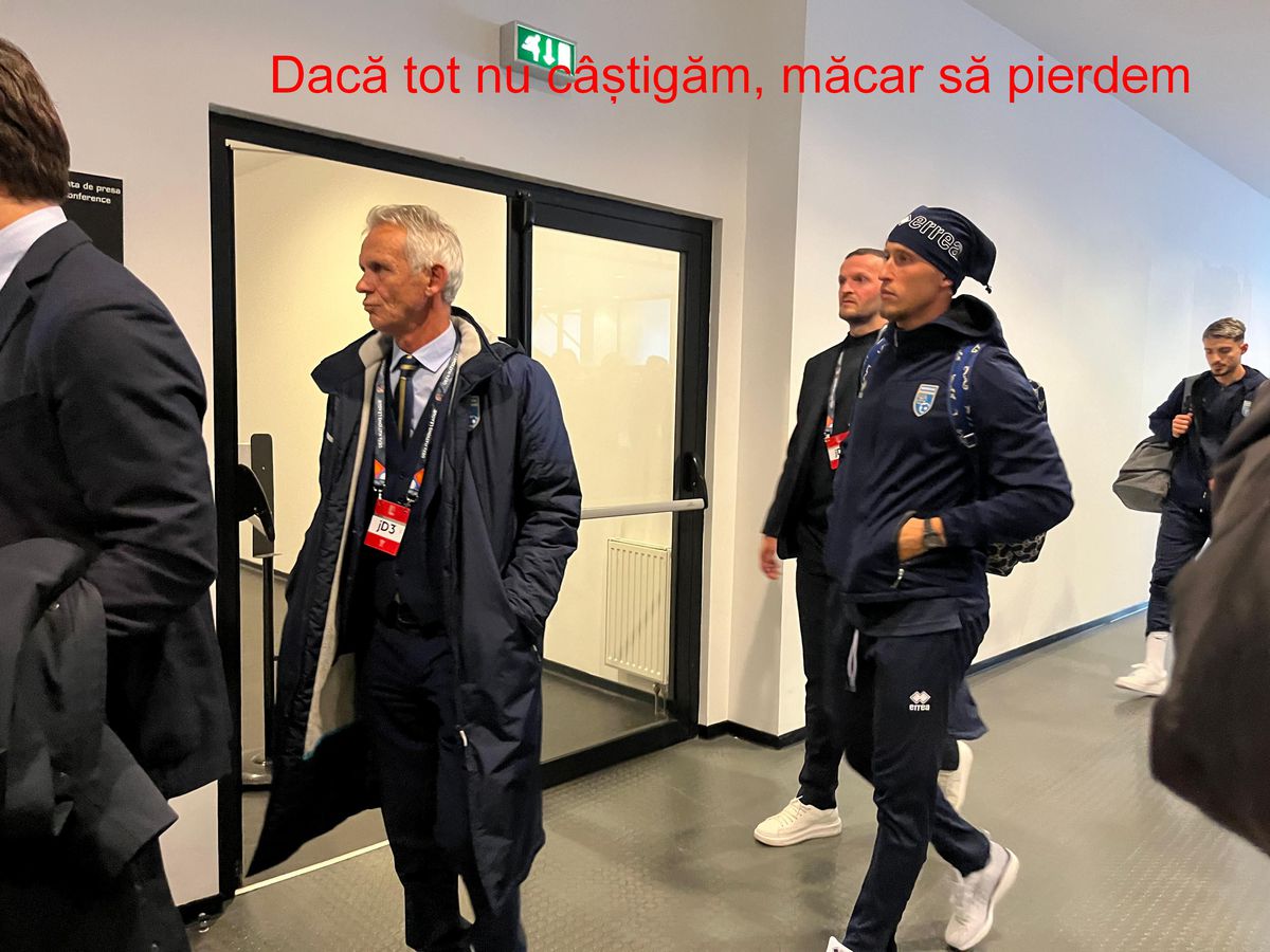 Cele mai tari glume, după ce România - Kosovo a fost abandonat » Ianis Hagi și Denis Alibec au devenit „eroi”