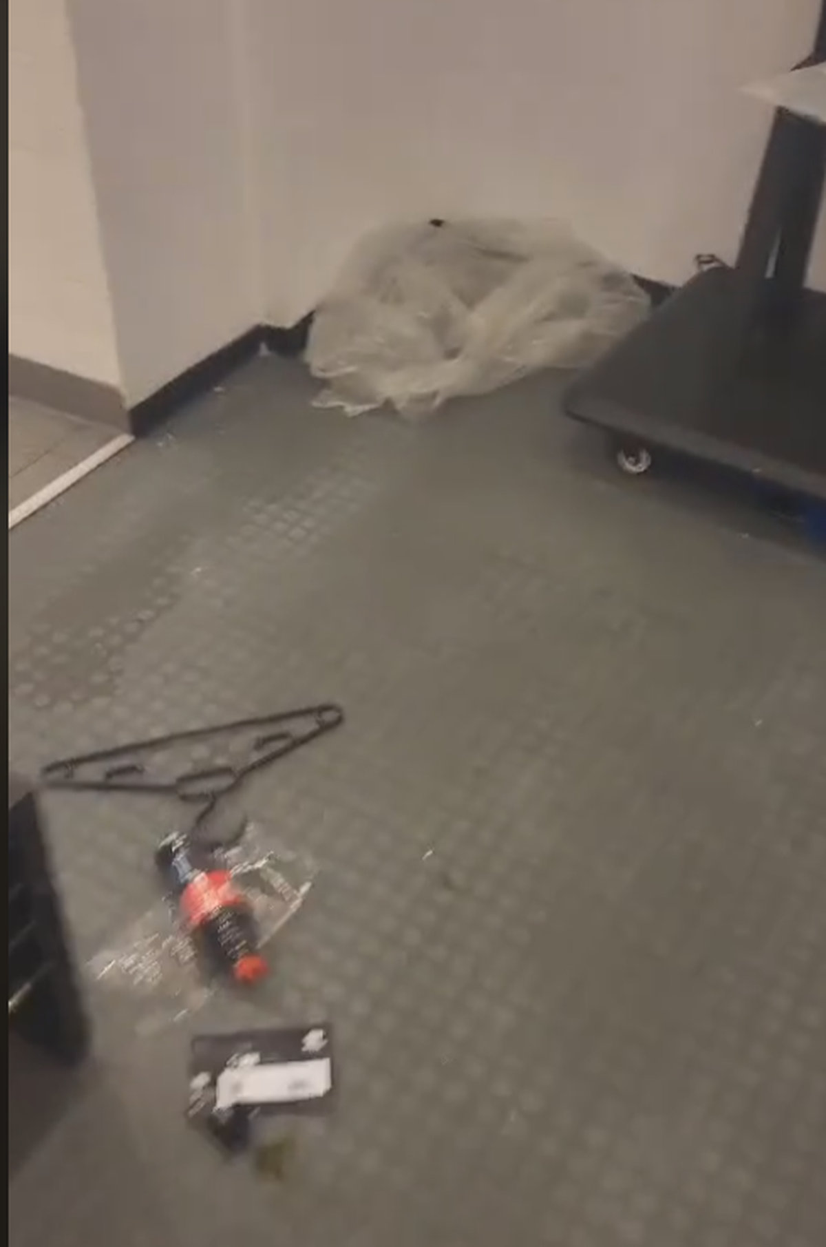 Vestiarul de pe Arena Națională vs. Vestiarul de la Priștina