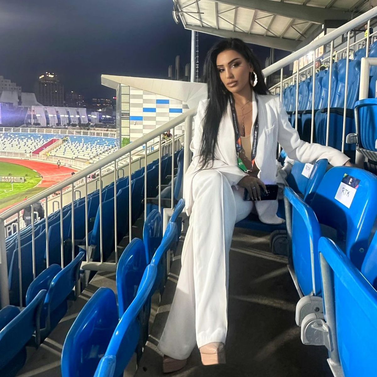 Sexy jurnalista kosovară a izbucnit și a revenit cu noi detalii din scandal: „Ce să facem, știți cine e al treilea om de la UEFA?”