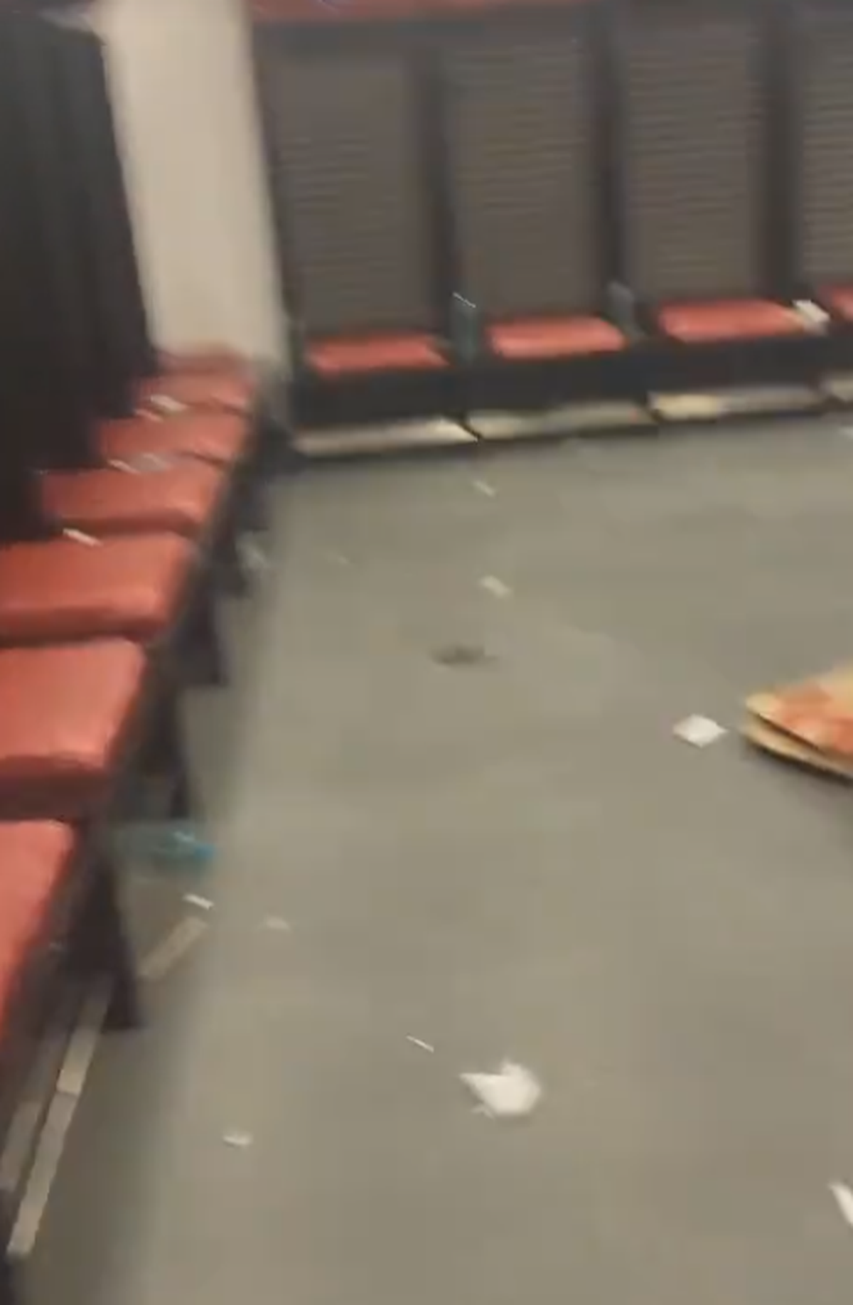 Vestiarul de pe Arena Națională vs. Vestiarul de la Priștina