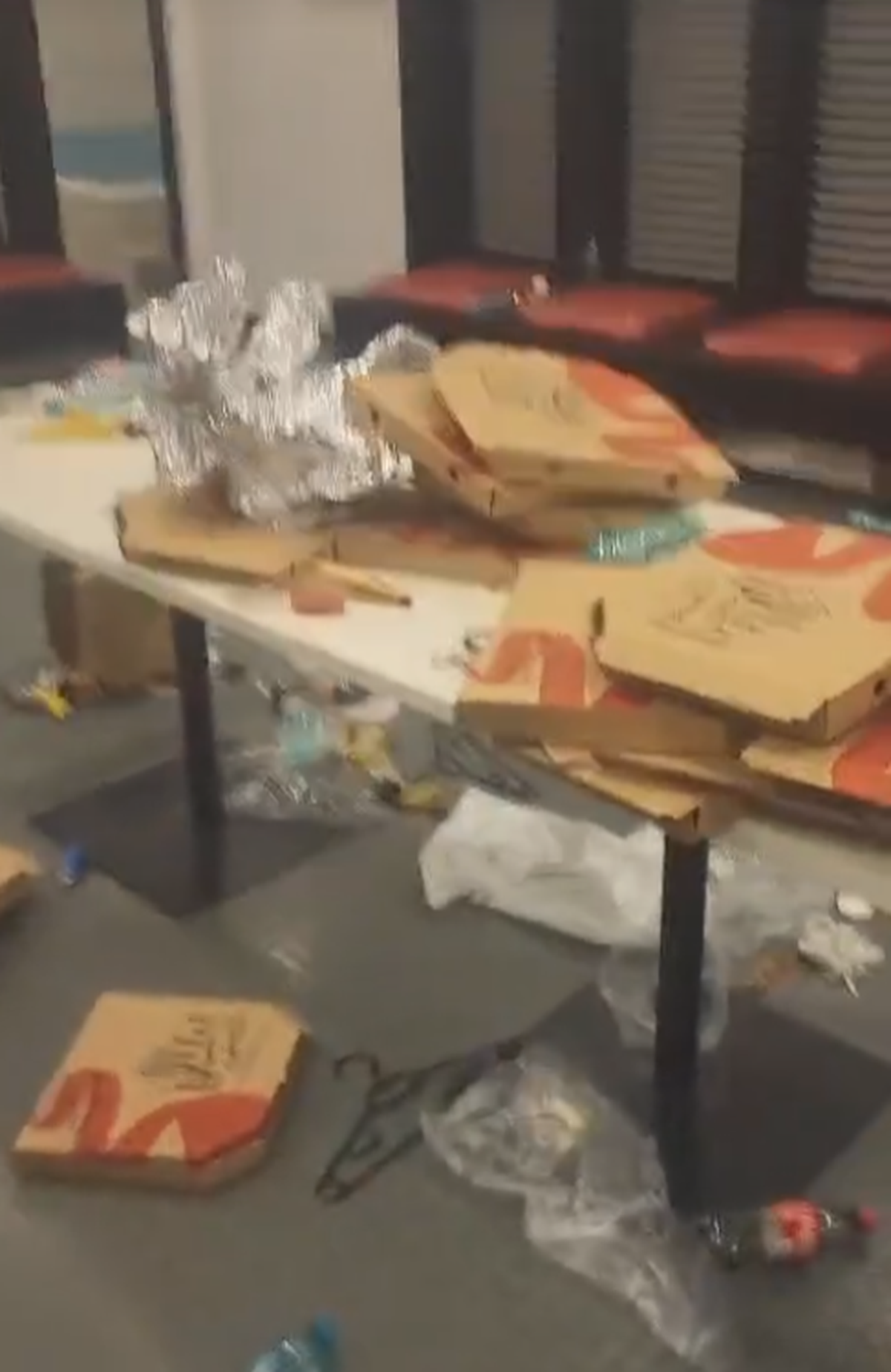 Vestiarul de pe Arena Națională vs. Vestiarul de la Priștina