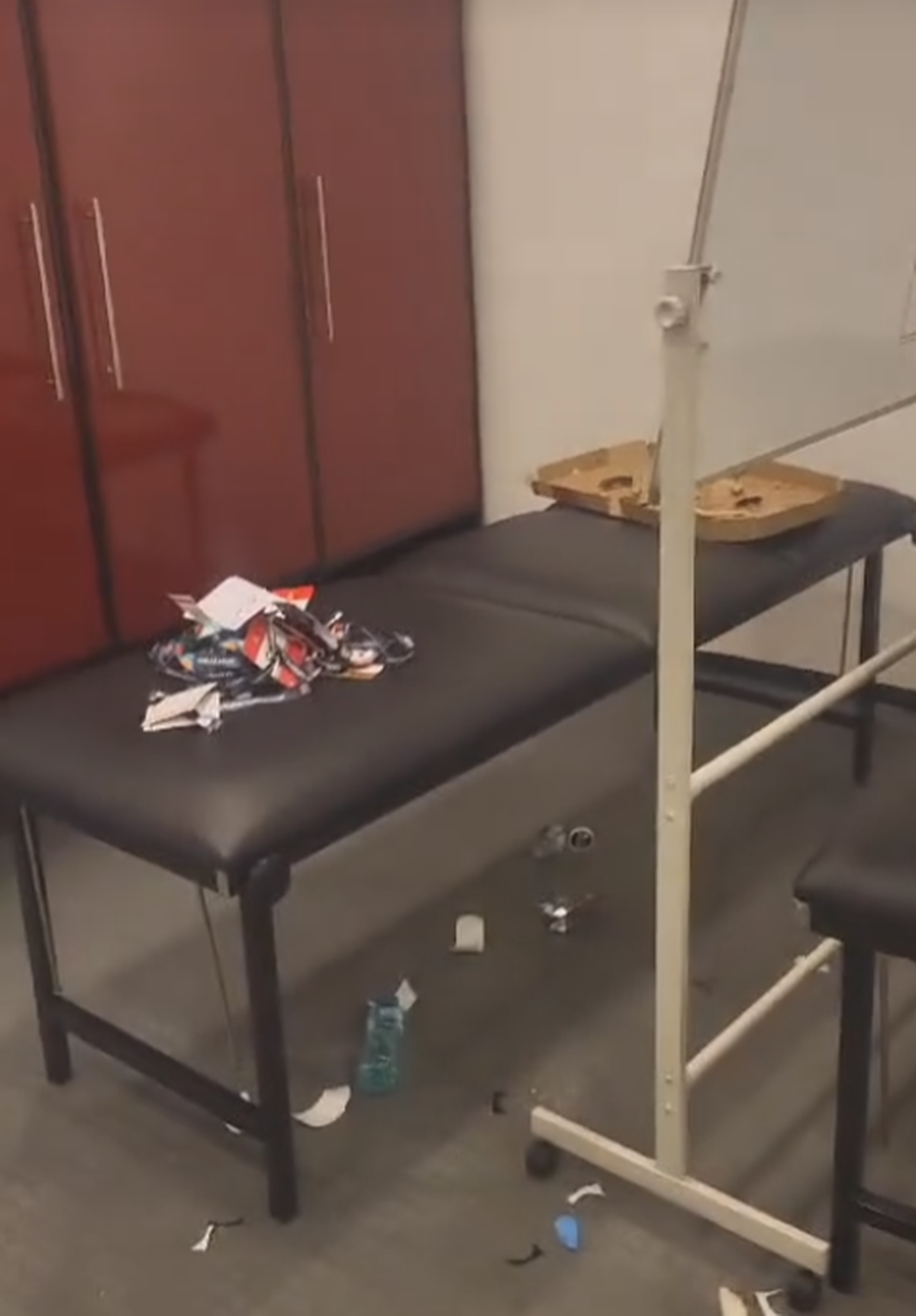 Vestiarul de pe Arena Națională vs. Vestiarul de la Priștina