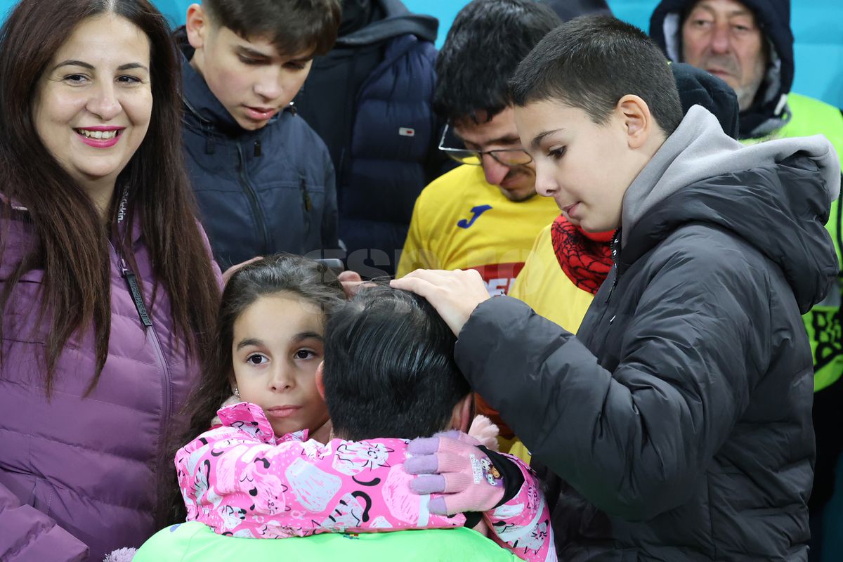 Florin Niță și familia după România - Kosovo