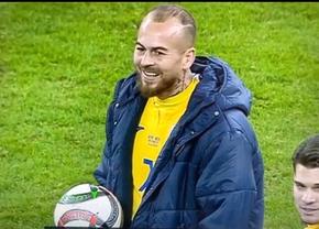 Cele mai tari glume, după ce România - Kosovo a fost abandonat » Ianis Hagi și Denis Alibec au devenit „eroi”