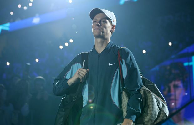 Jannik Sinner și Alexander Zverev pornesc drept favoriți pentru calificarea în ultimul act la ATP Finals