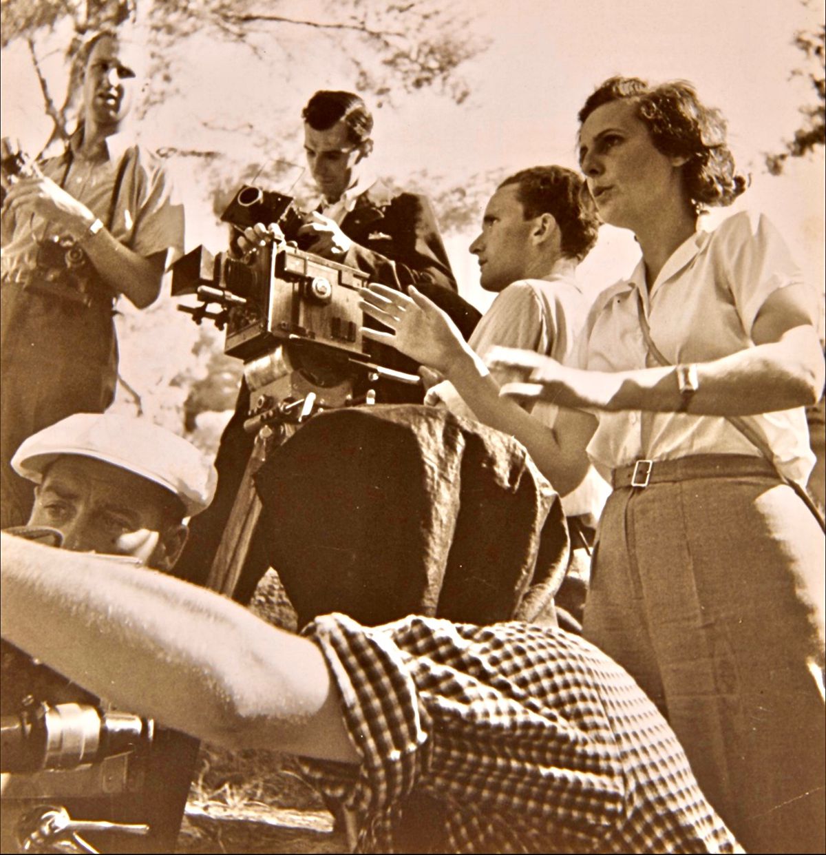 Leni Riefenstahl. Fotografă, actriță, dansatoare și regizoare de film, deschizătoare de drumuri în cinematografie