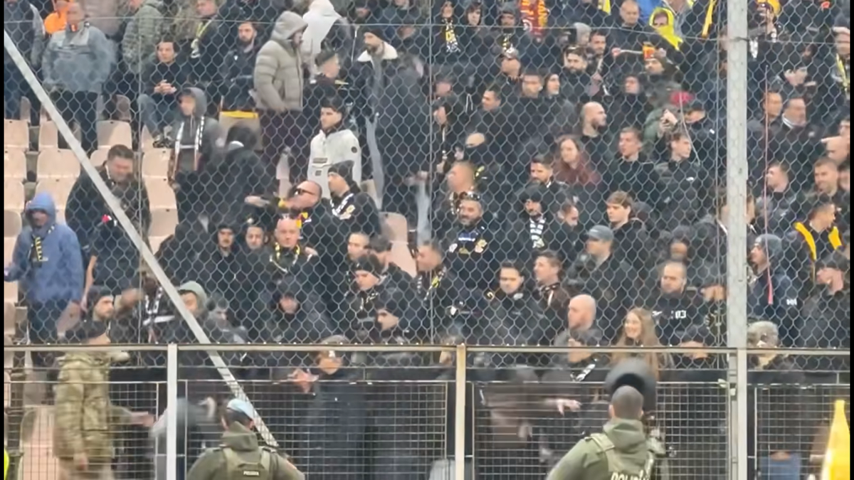 Imagini dure! Fanii români au fost bătuți de Armată în Bosnia » Motivul care a generat haosul în peluză