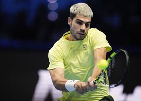 Carlos Alcaraz - Jannik Sinner, finala de 5 stele de la Turneul Campionilor » Italianul s-a impus în primul set