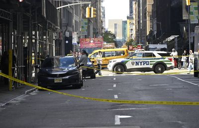 Sportivul vedetă, împușcat pe stradă, luptă pentru viața sa: „Trece prin momente grele”